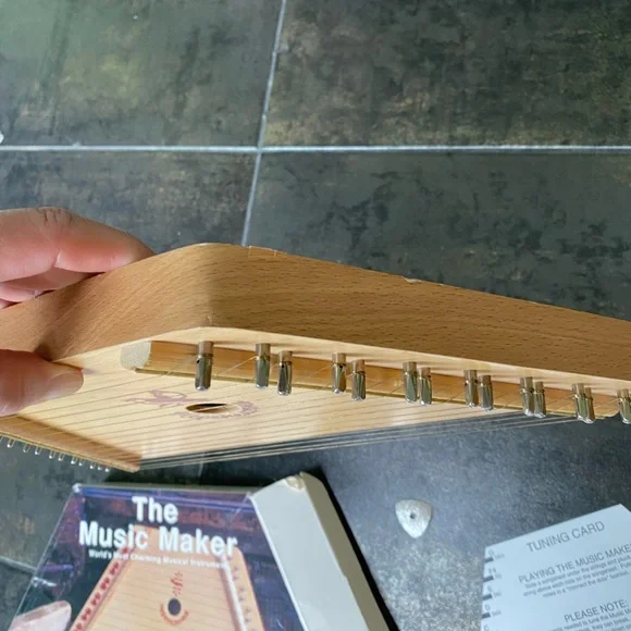 The Music Maker Lap Harp - Picture 7 of 8